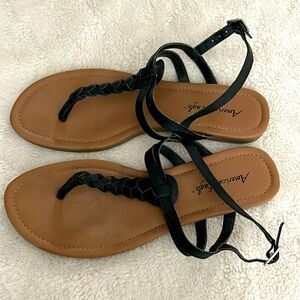 American Eagle ladies thong sandal
